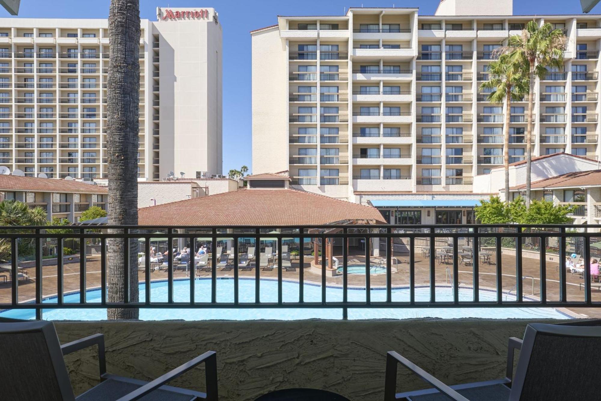 Santa Clara Marriott Hotel Bagian luar foto