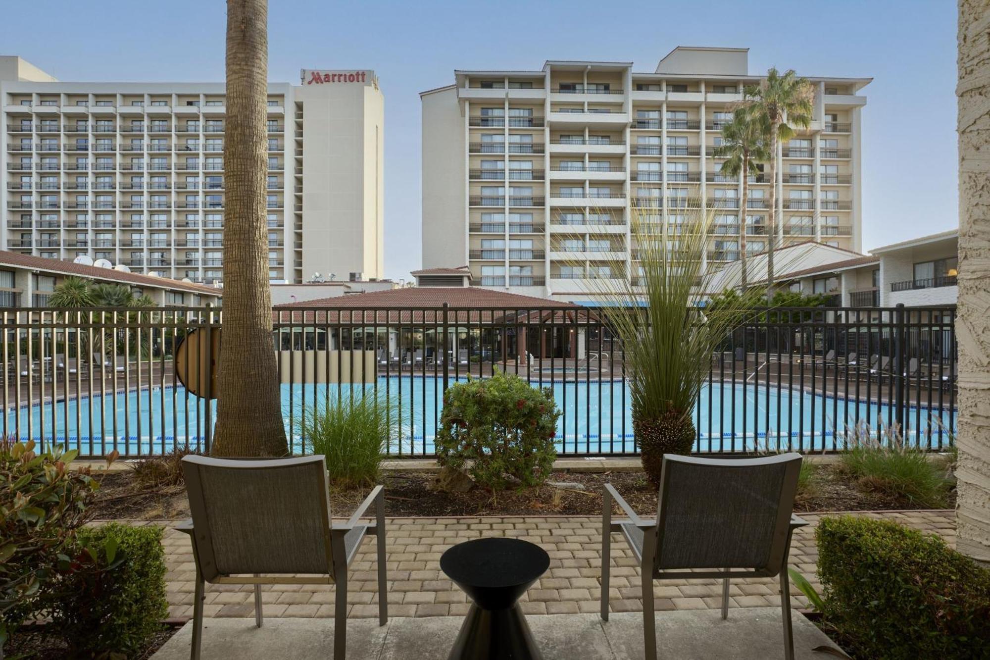Santa Clara Marriott Hotel Bagian luar foto